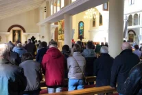 Niedziela Palmowa. Kościoły nie przestrzegają limitów wiernych na mszy