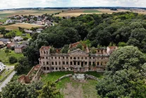 Ruiny pałaców w województwie śląskim
