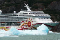 Norwegian Cruise Line Cancels Remainder of Voyage After Ship Hits Iceberg
