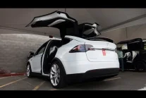 Nowa Tesla X