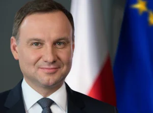 Andrzej Duda zwycięża pierwszą turę z wynikiem 41,8 % głosów