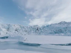 Eksperci w szoku. Arktyka idzie na rekord XXI wieku. Tyle lodu nie było od lat.