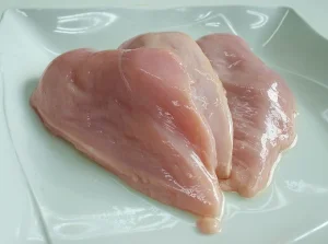 Ostrzeżenie Sanepidu - pierś z kurczaka z Salmonellą wykryta w Biedronce!...