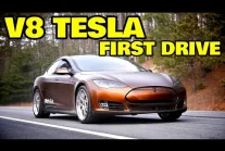 Pierwsza Tesla V8 wyjechała na drogę!