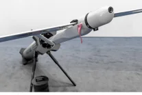 Szef MON Mariusz Błaszczak zatwierdzi umowę na dostawę dronów wojskowych Gladius