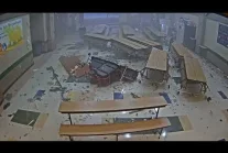 Uderzenie tornada w szkołę w Andover w stanie Kansas - nagranie z monitoringu