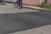 Burmistrz miasta w Brazylii zdecydował że położy asfalt na torach...