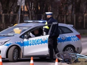 Wrocław: Czołowe zderzenie rowerzystów. Obaj są w szpitalu
