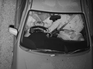 Kamery na kierowców używających smartfonów podczas jazdy - trwają testy