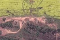 Zniszczone budynki i sprzęt wojskowy. Zdjęcia satelitarne ze wschodu Ukrainy