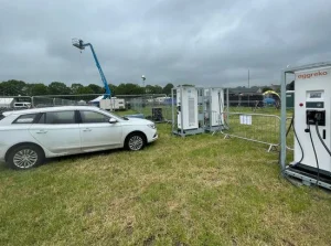 Festiwal Glastonbury - kierowcy są kasowani £80 za ładowanie elektryków...