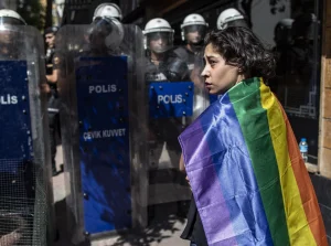 Zamieszki w Stambule. Przerwano paradę równości