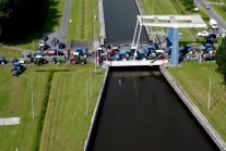 Olbrzymie protesty rolników w Holandii. 30% gospodarstw do likwidacji.