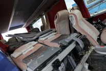 Film z wnętrza autokaru po katastrofie: serce się kraje