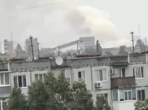 Kłęby dymu nad elektrownią jądrową. Rosjanie dokonali ataku