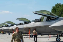 12 amerykańskich myśliwców F-22 Raptor już w Polsce