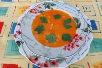 Zupa pomidorowa z ryżem i mięsem