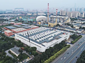 W Dalian podłączono do sieci najpotężniejszy na świecie akumulator przepływowy