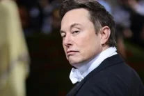 Elon Musk przejmuje kontrole nad Twitterem i wyrzuca CEO