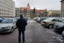 Jest duży problem z zazielenieniem Placu Sejmu Śląskiego w Katowicach