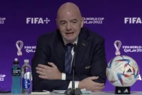 FIFA znów ulega Katarczykom. Będą kartki za tęczowe opaski!