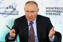 Dailymail: Putin spadł ze schodów i się zesrał